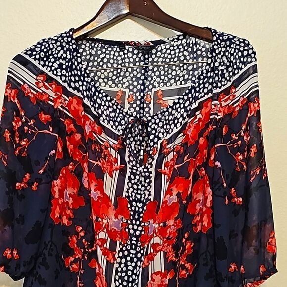 GUESS | floral sheer blouse small - Picture 2 of 7